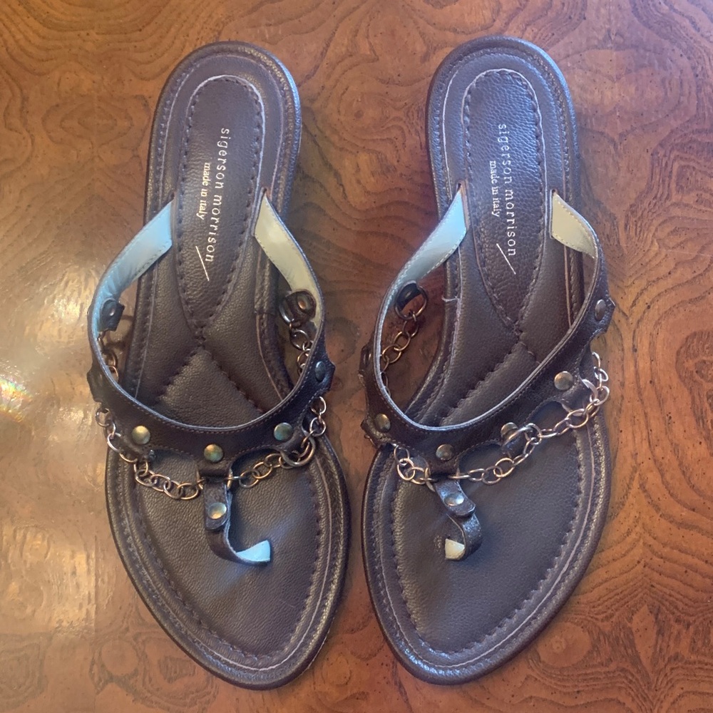 Sigerson Morrison Women's Hayley Brown Leather Sandals w bronze chain accent
